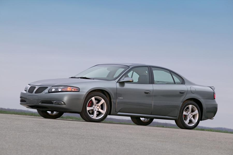  Pontiac Bonneville GXP 2004 года  (фото 6 из 26)